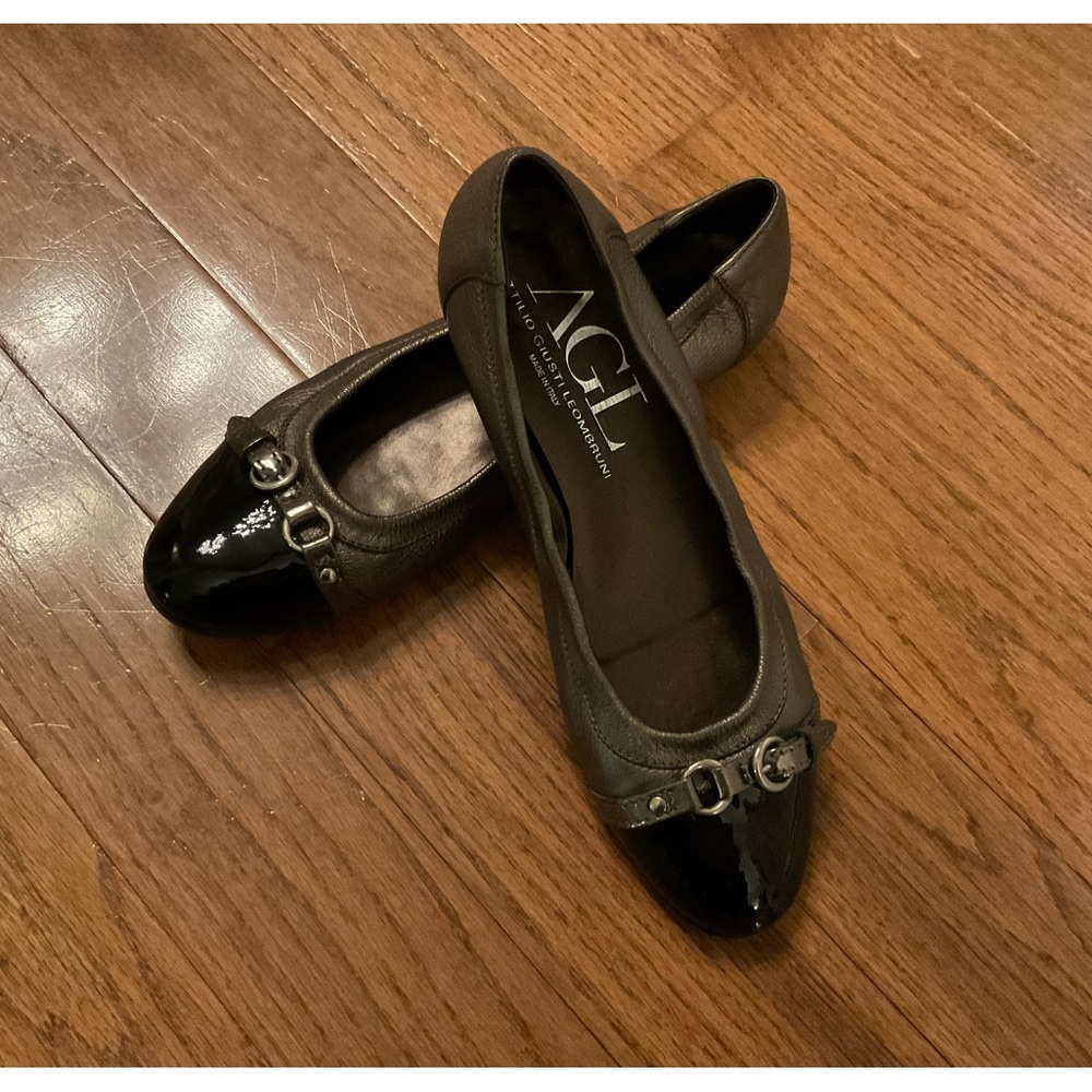 Agl Two-Tone Black and Dark Brown Patent Toe Ballet Flats